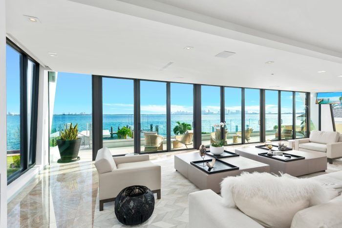 Villa Violette – Luxury Contemporary Waterfront Villa Miami