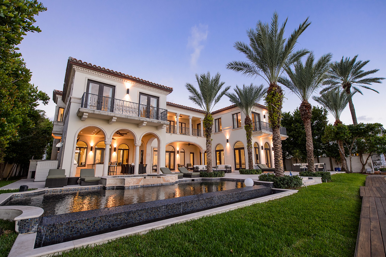 Villa Venezia – Luxury Villa Miami Beach - EMC Exotic Rentals